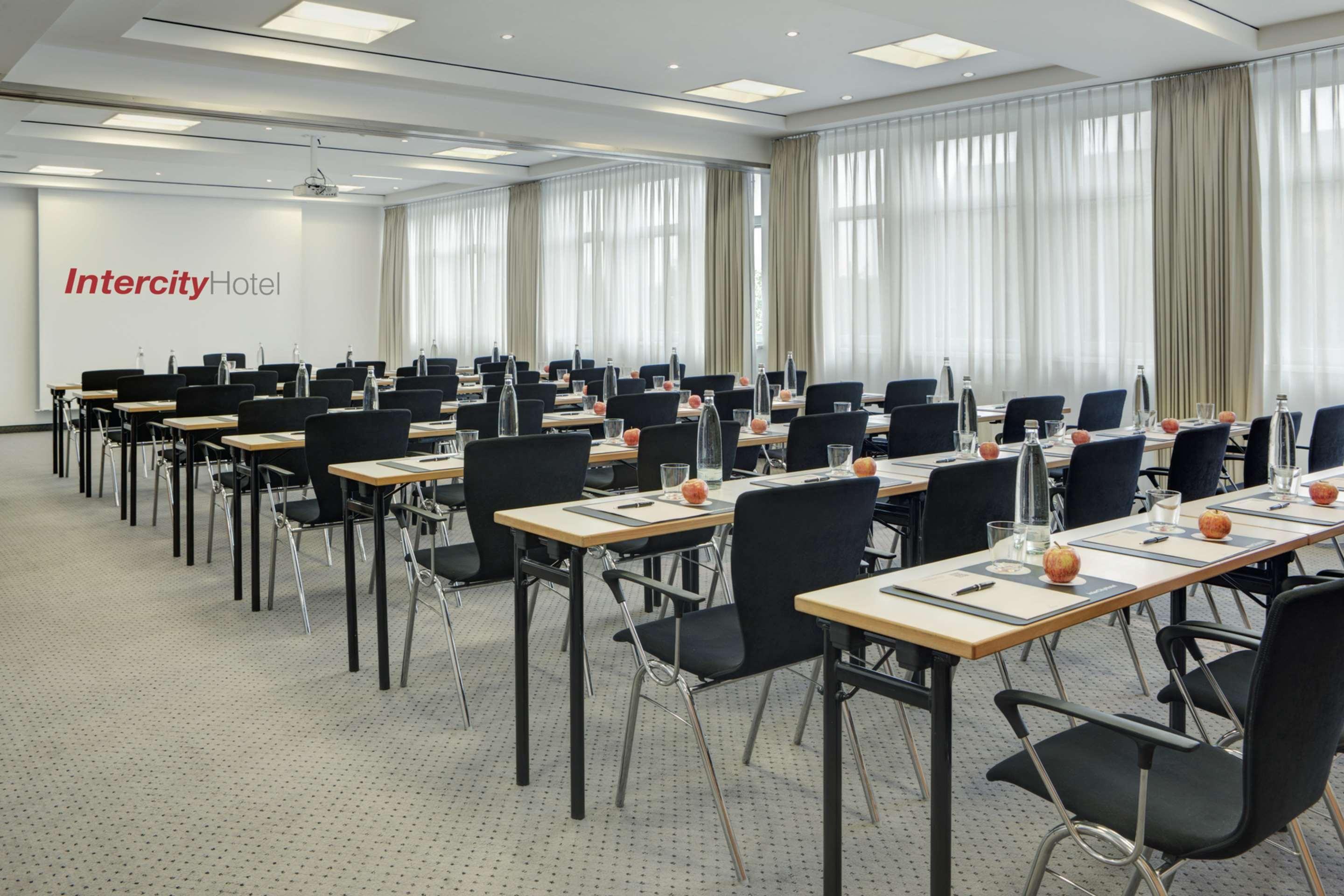 Intercityhotel Berlin Ostbahnhof Bagian luar foto