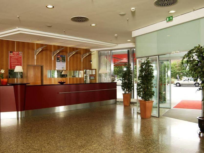 Intercityhotel Berlin Ostbahnhof Bagian luar foto