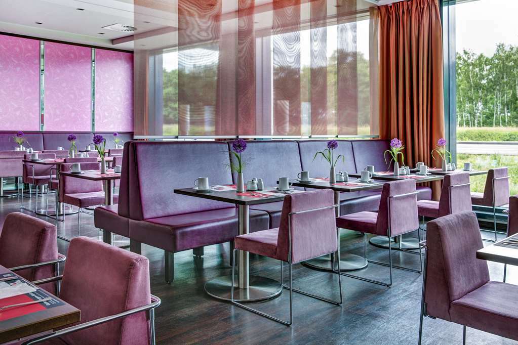 Intercityhotel Berlin Ostbahnhof Restoran foto