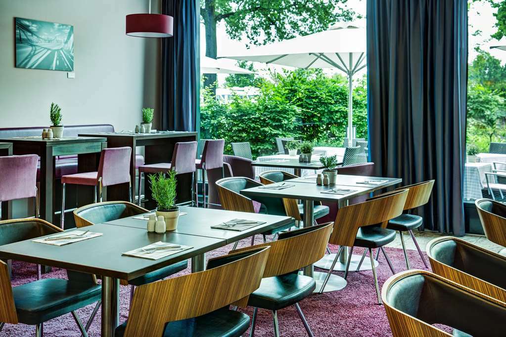 Intercityhotel Berlin Ostbahnhof Restoran foto